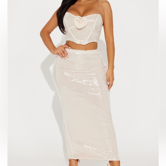 NWTS Fashion Nova In Your Dreams Sequin Skirt Set - Nude Size XS - Picture 1 of 4